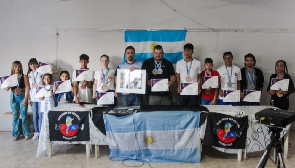 La celebración se realizó en la escuelita del barrio La Garita.