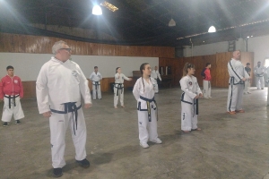 Uriarte, Casta&ntilde;eda, acompa&ntilde;ados por Coria, hablaron con NacPop TV. Son alumnos de GM Armando Grispino.