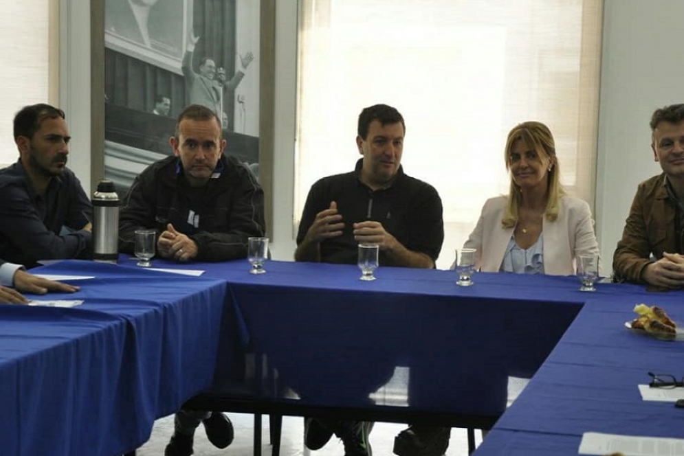 Fassi estuvo junto a organizaciones politicas.