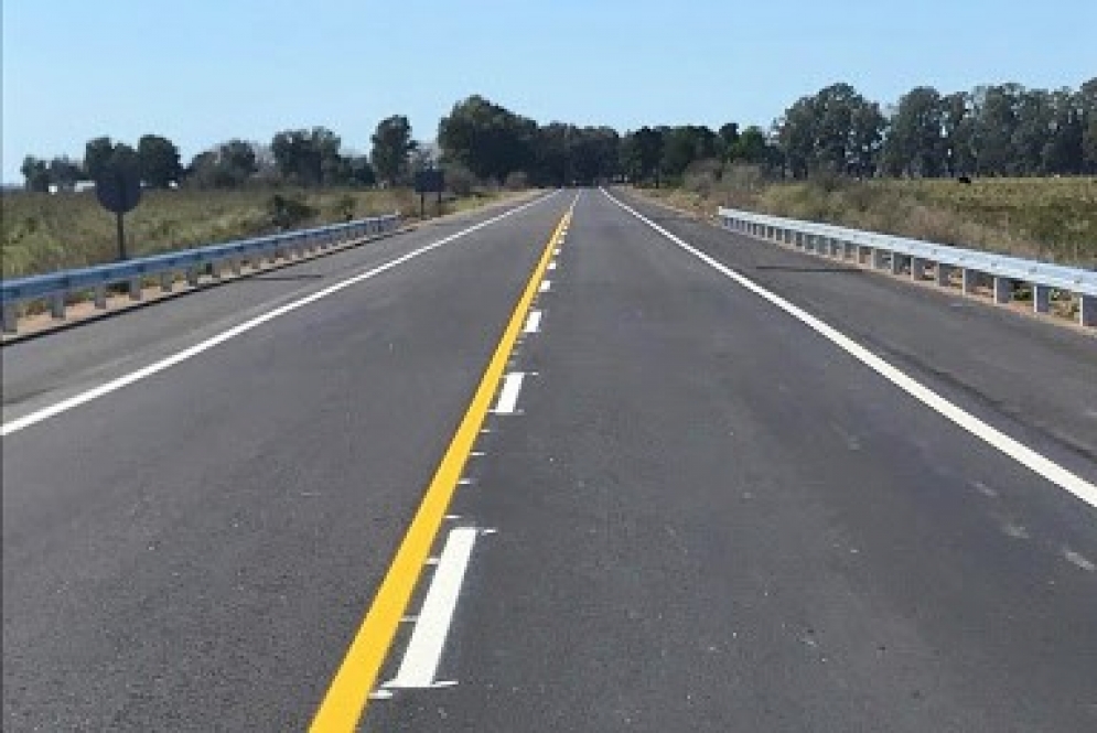 La Ruta 215, de Brandsen al acceso a Loma Verde. Así quedará la calzada tras las obras.