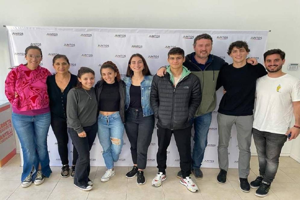 La semana pasada promovió una reunión con jóvenes.