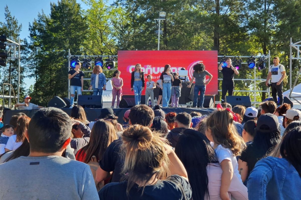 Los números artísticos se extendieron durante toda la tarde.