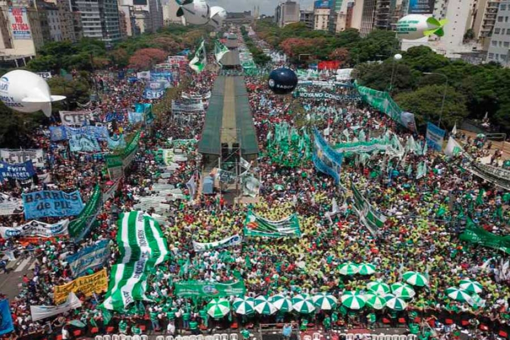 Más de 400 mil personas se congregaron en la Avenida 9 de Julio. 