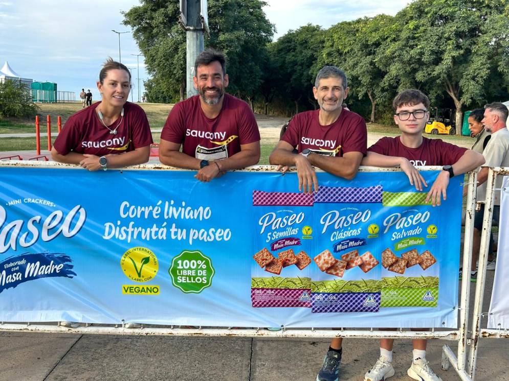 Parte del staff de atletas.