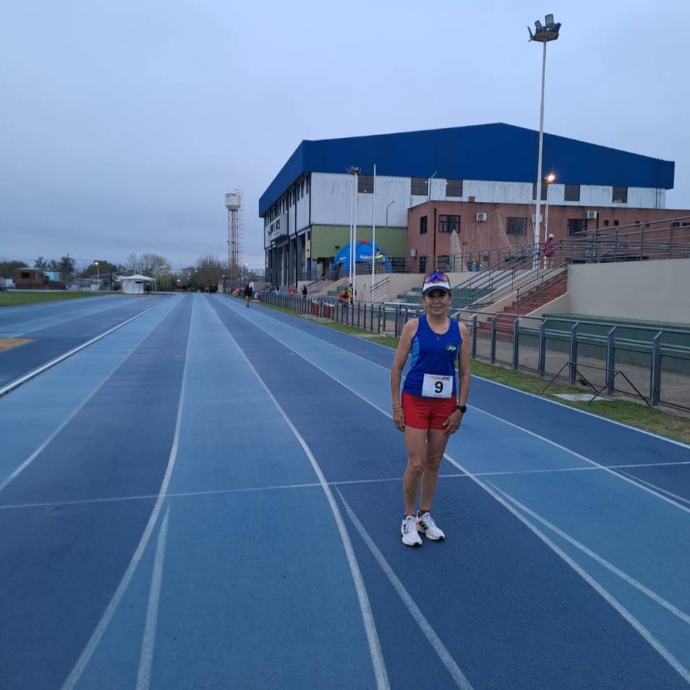 La atleta cañuelense hizo un alto para la foto.