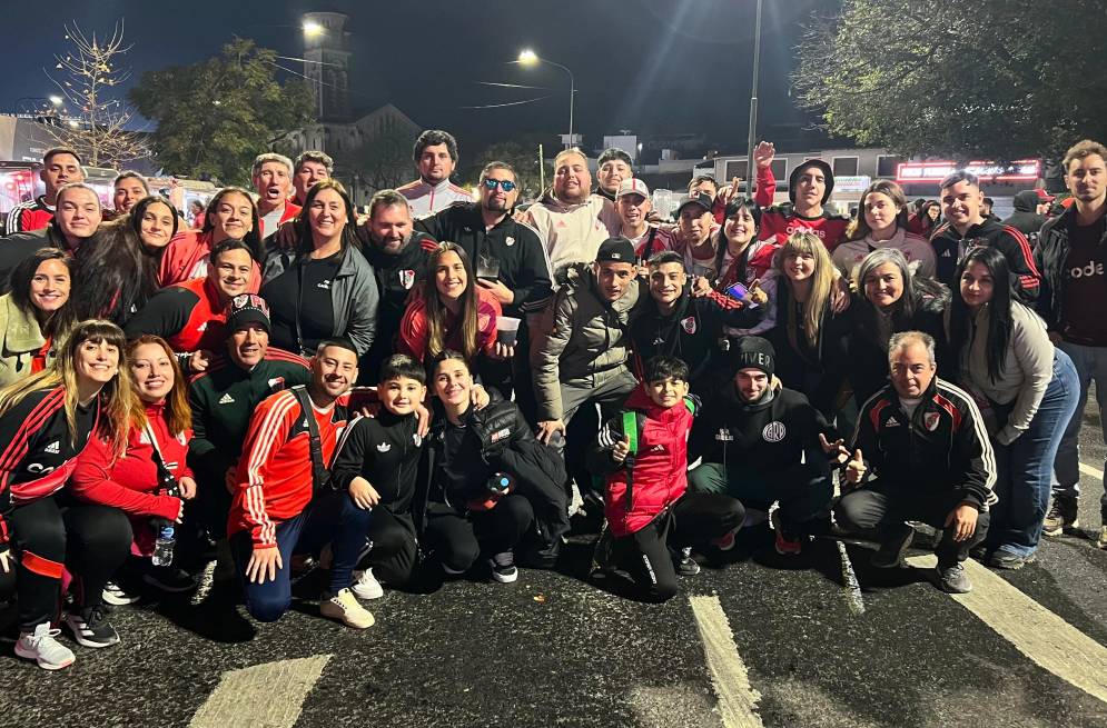 Los hinchas podrán fotografiarse con &quot;Trapito&quot; y &quot;Lito&quot;.