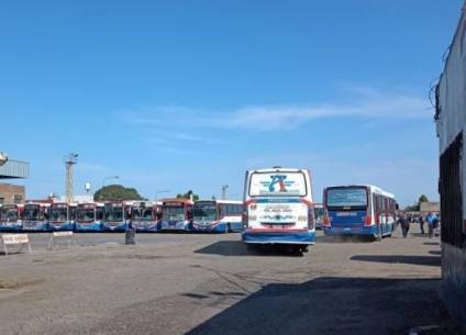 Por el ataque a un chofer, hay paro en la línea 218