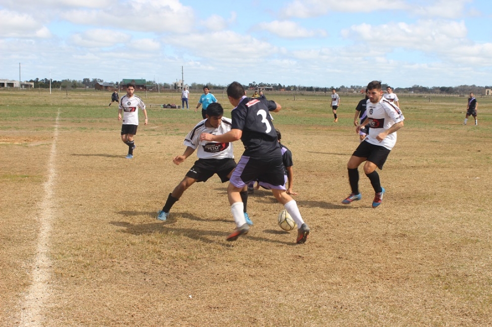 Villa María cortó su racha ganadora ante La Martona