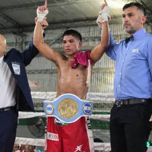 El "Ablandador" Esp&iacute;ndola estrenando cintur&oacute;n.