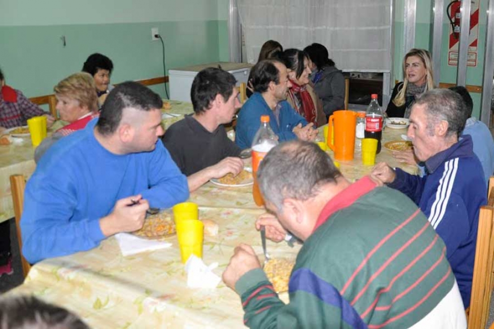 Fassi y Arrieta visitaron la sede de A.P.Y.A.D