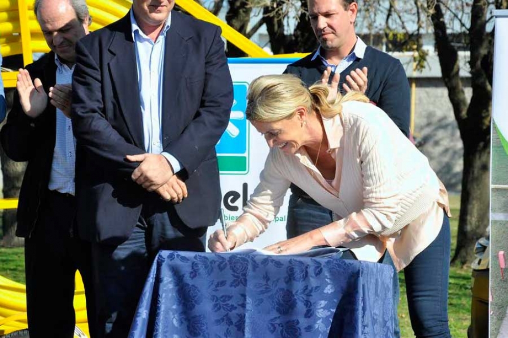 Comenzó la obra de gas natural en Máximo Paz