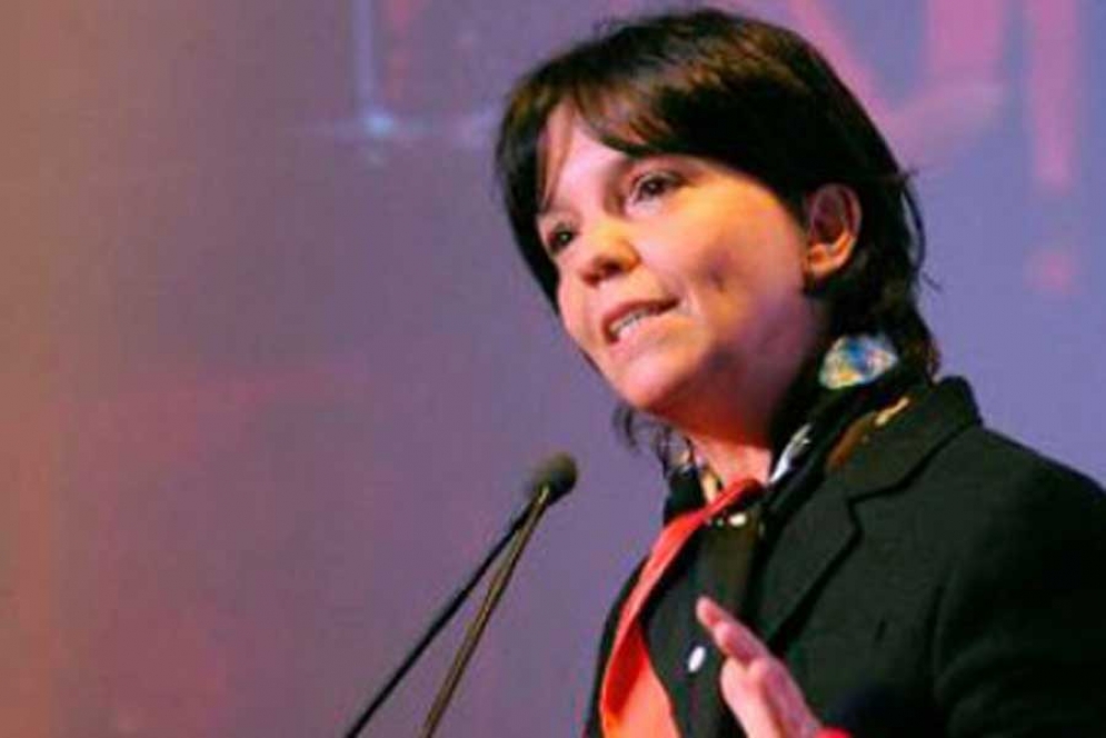 Mercedes Marcó del Pont expuso en la Peña &quot;Llegaremos a Tiempo&quot;