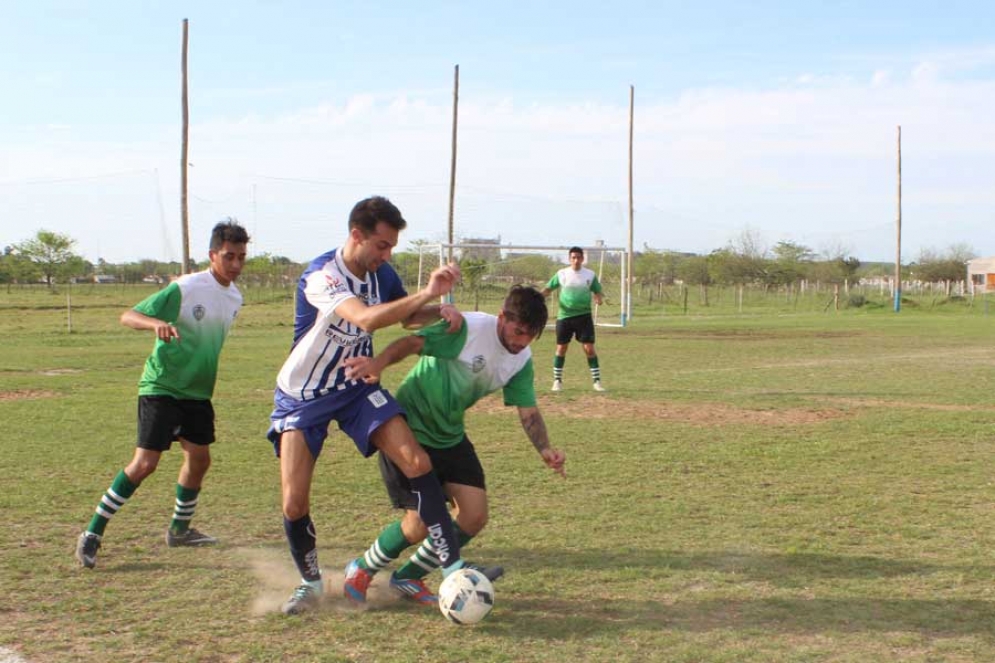 Atlético Sur superó por la mínima a Estudiantes. 