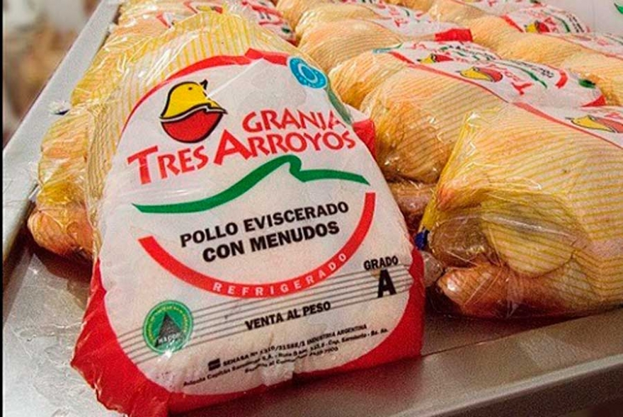 Granja Tres Arroyos no puede pagar los salarios y los operarios paralizan las instalaciones de Wade, la histórica planta ex Cresta Roja