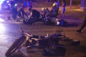 Policía y Bomberos asistiendo a las víctimas. 