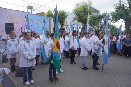 La Escuela N°1 tuvo su gran noche del Bicentenario
