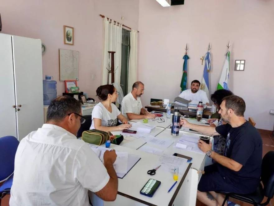 Nuevas oportunidades laborales en el sector educativo: 16 cargos disponibles