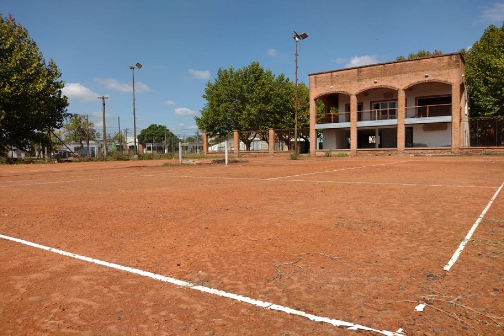 Canchas ubicadas sobre la calle Larrea y 25 de Mayo. 