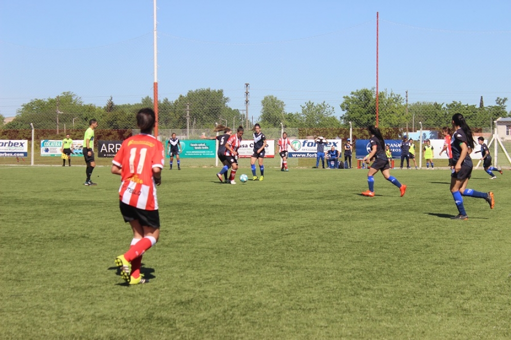 Fútbol Femenino: &quot;Jugamos de igual a igual&quot;