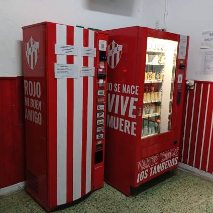 ¿Irregularidades y “kioscos” en el club Cañuelas?