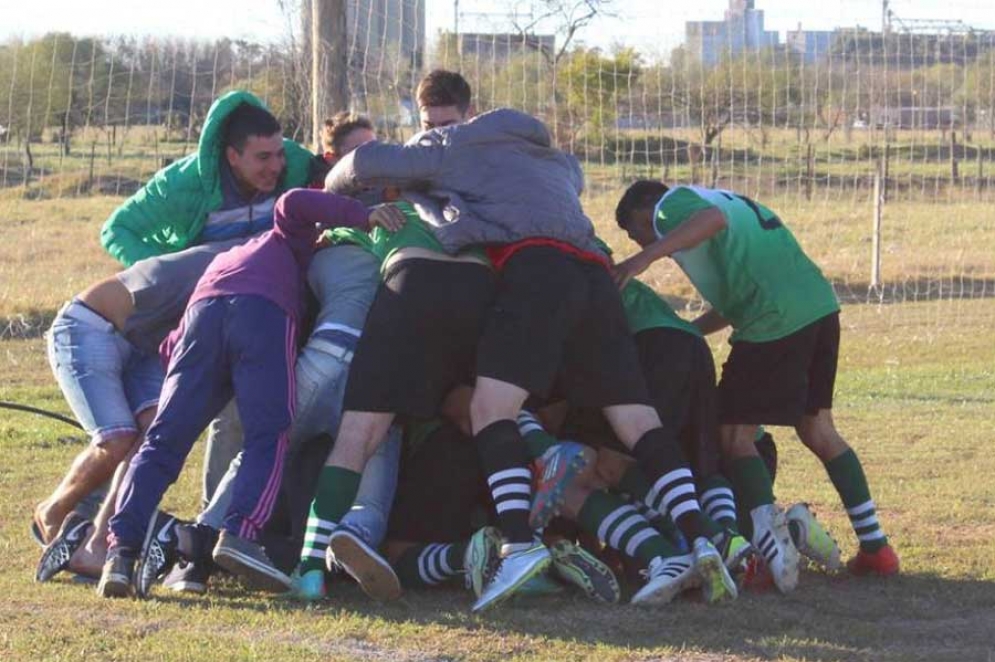Liga de Fútbol: Desde el Sur llegó a la punta