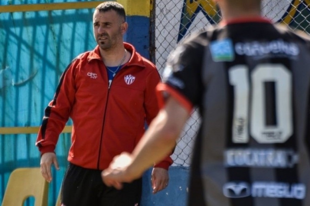  Márquez, uno de los entrenadores del rojo.