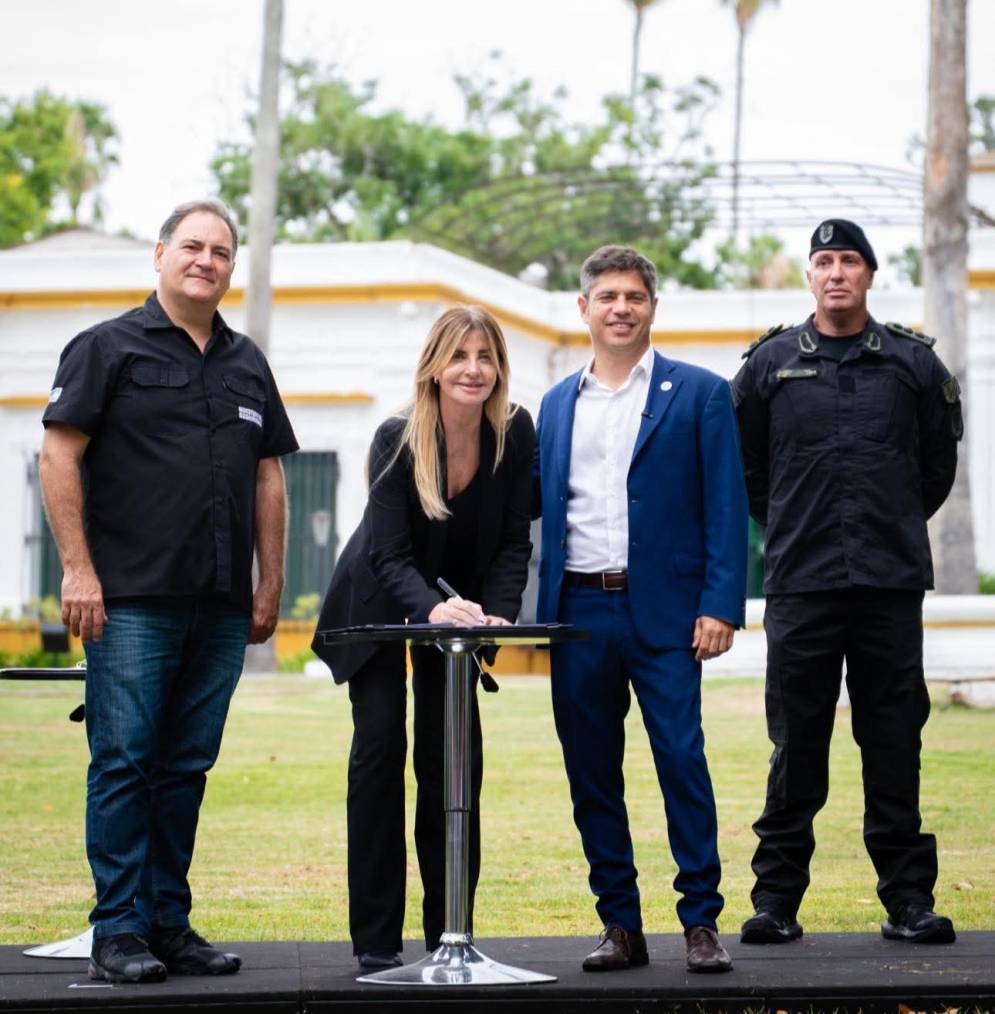 El Ministro de Seguridad, Javier Alonso, Fassi y el gobernador.