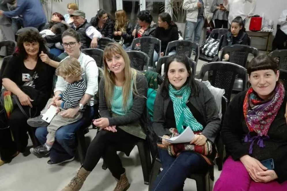 Algunas de las integrantes del Frente de Mujeres presentes en el Concejo Deliberante. 