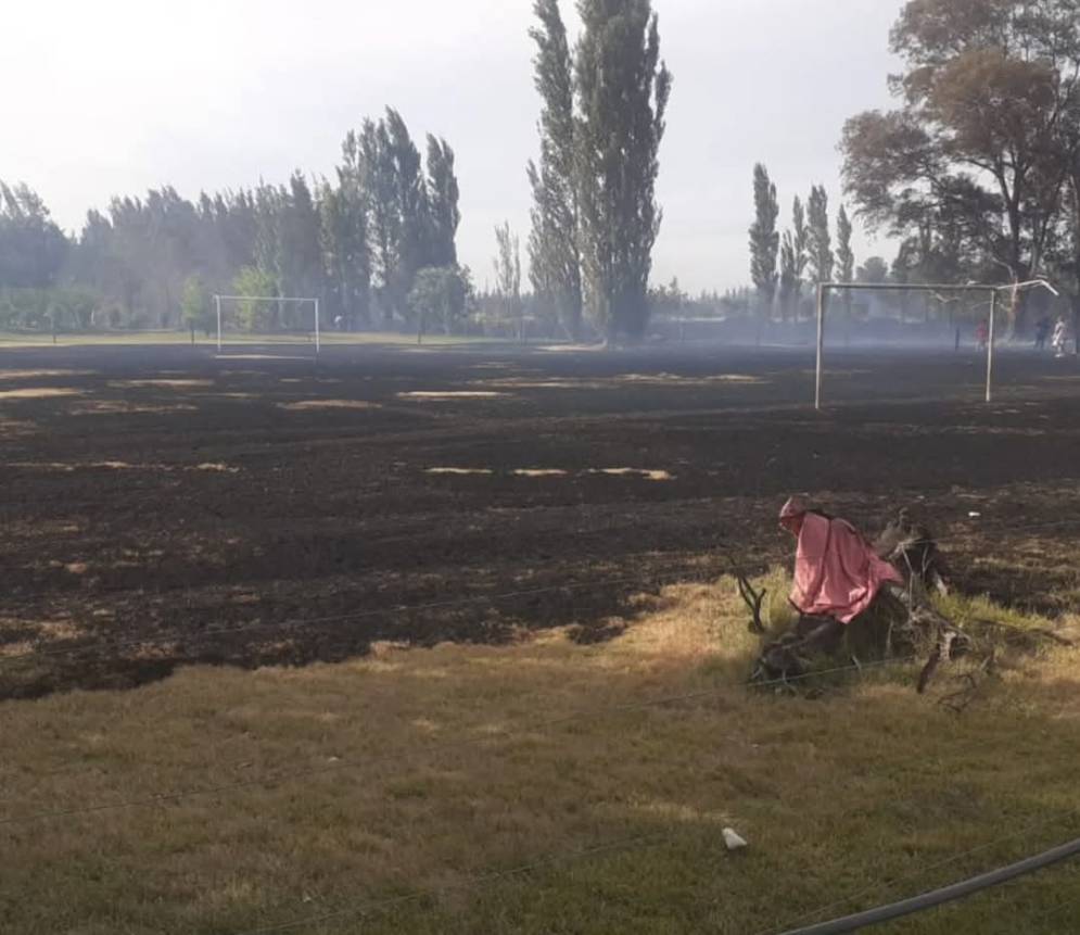 El fuego se expandio rápidamente y arrasó con todo lo que había en su camino.