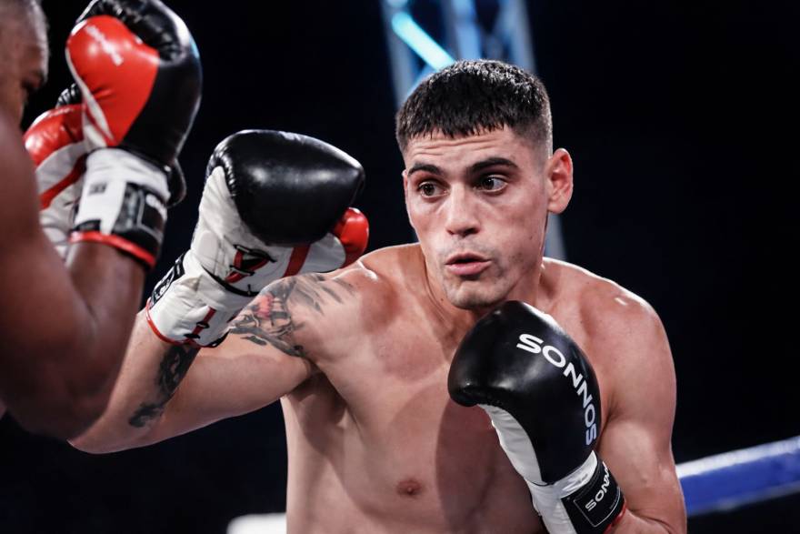 Canadá le rechazó la visa a Claudio Daneff y no podrá pelear contra Dzimitry Arsanau