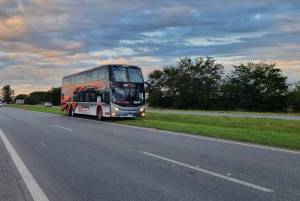 El ómnibus quedó detenido en el boulevard. El tránsito debió ser asistido.