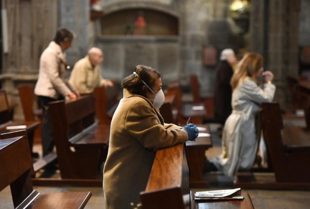 No podrán concurrir más de 40 personas por celebración.