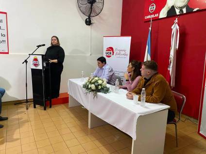Cintia Matreló asumió la presidencia de la UCR: 