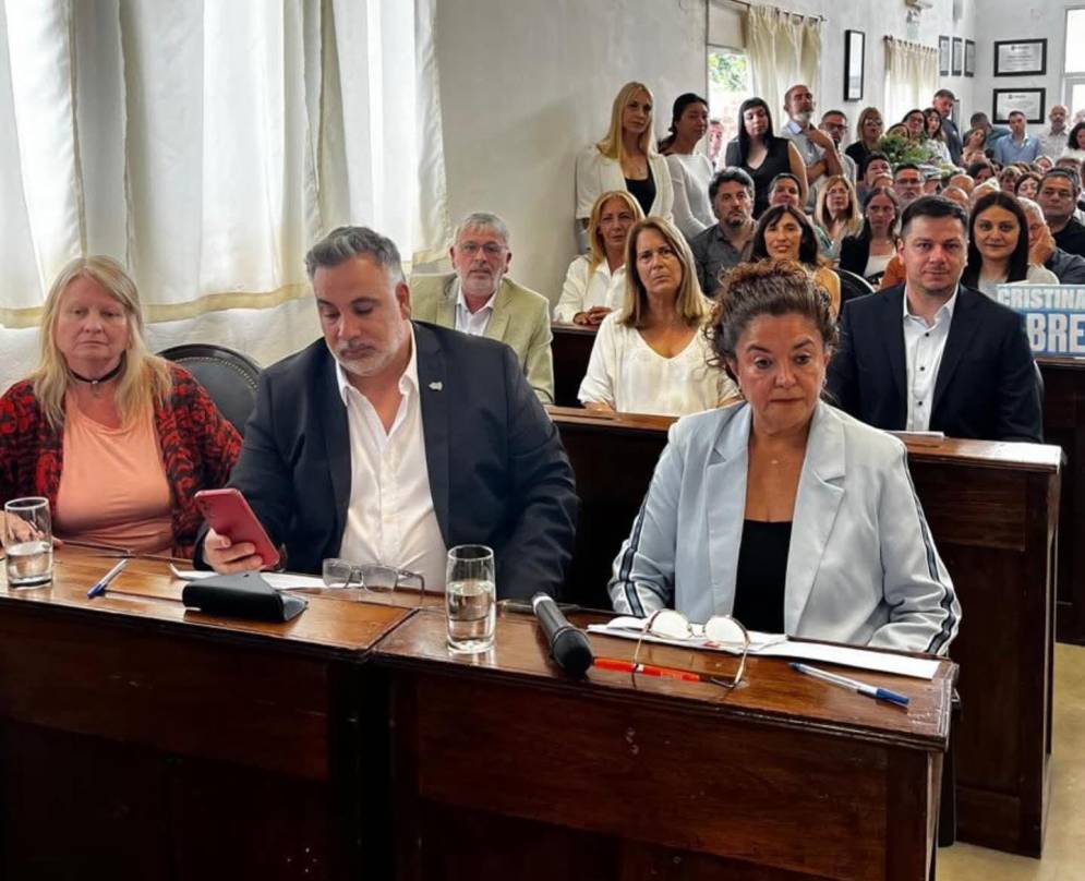 El concejal Fernando Abdo (centro) fue la voz que m&aacute;s le aport&oacute; al bloque oficialista.