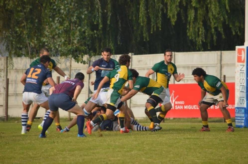 El auriverde acertó y fue sólido en defensa. (FOTO: Rugby Champagne). 