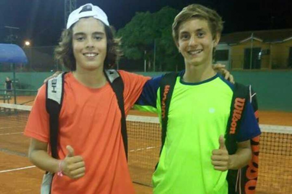 Eli junto a su compañero de dobles Lucas Andrade Da Silva.