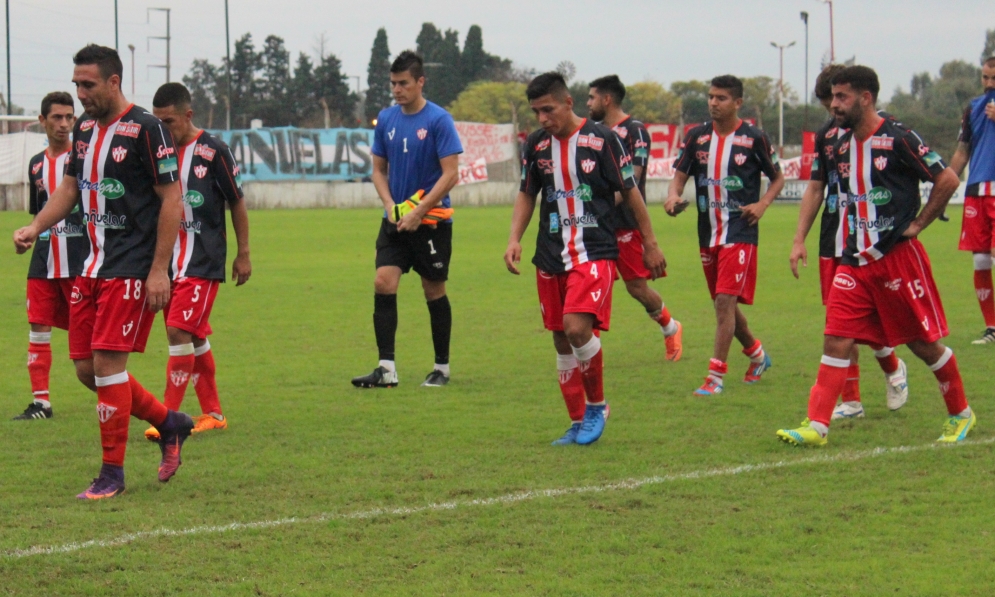 Paliza futbolistica de Sacachispas sobre Cañuelas