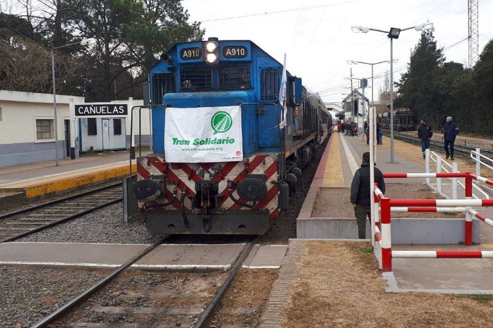 El tren saliendo de Cañuelas.