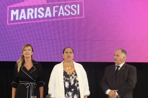 La intendenta Marisa Fassi junto a la presidenta del HCD, Margarita Trejo y el secretario del cuerpo, Guillermo Proh.