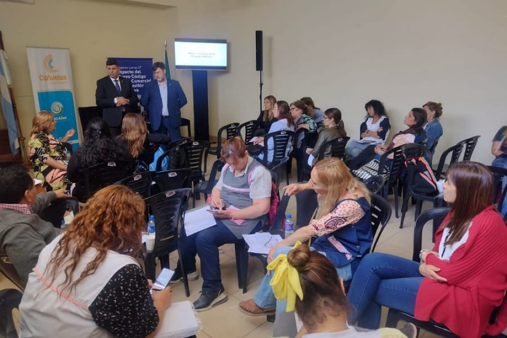 El cierre del curso fue en el salón de la Sociedad Italiana.