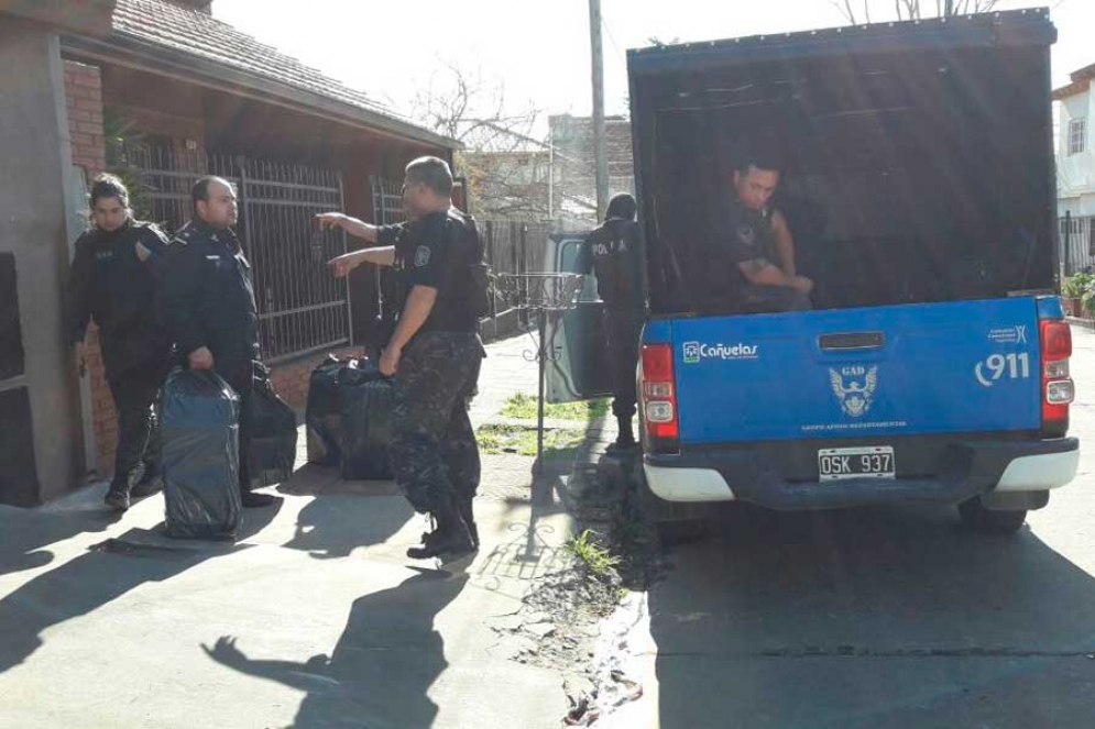 Recuperaron mercadería robada a una zapatería de Cañuelas