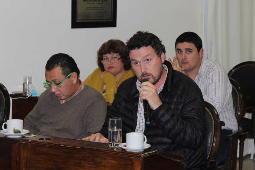 Mientras ediles macristas argumentaron a favor de la quita de pensiones, el gobierno da marcha atrás