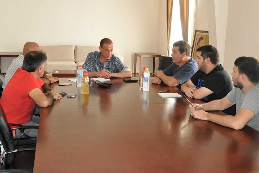 Arrieta recibió a instituciones de barrios de Cañuelas. 