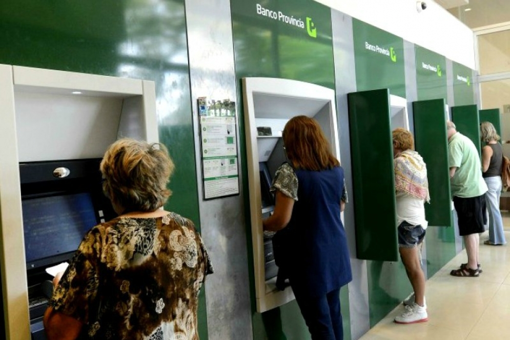 Solo habrá cajeros disponibles y atención por homebanking.