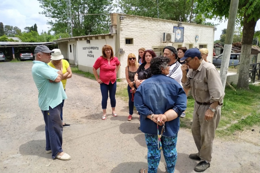 Un grupo de vecinos llegó hasta la sede policial.