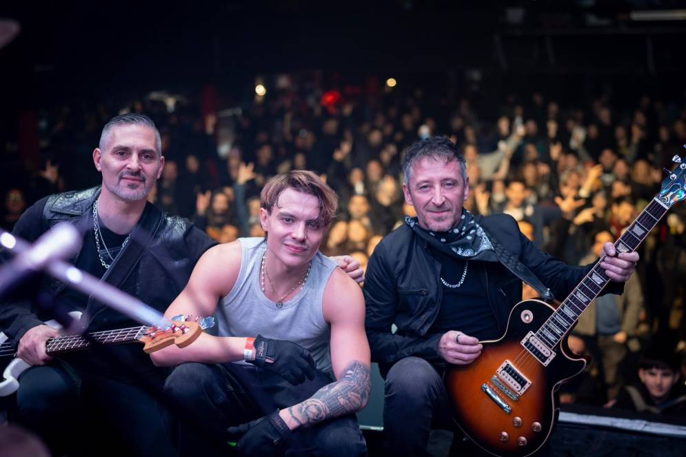 Pablo Barresi, Bauti Arrieta y Mat&iacute;as "kiwi" Pullol conforman el grupo.