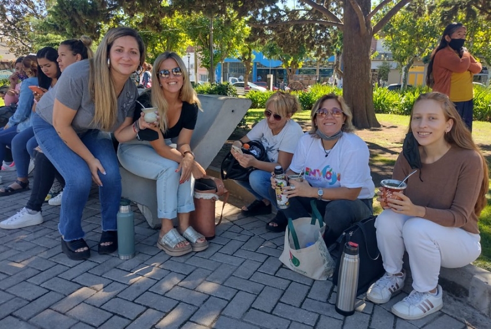 La &quot;mateada&quot; reunió a mujeres de distintos ambitos.