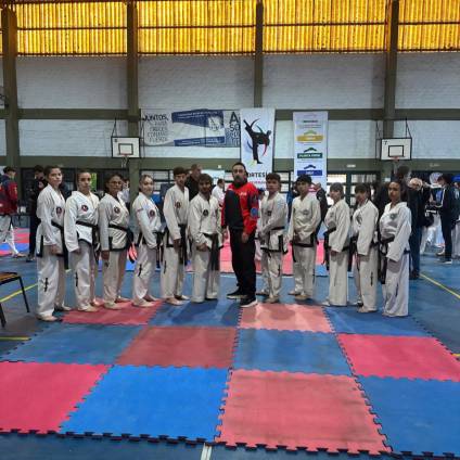 Taekwondo: la Escuela Federal de Villa Adriana y La Garita se destacó en La Plata