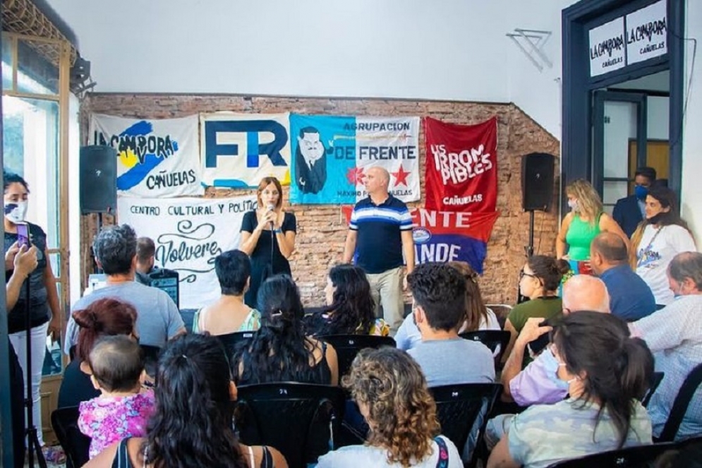 Laura Alonso, titular de Inclusión Social de la Nación y dirigente de La Cámpora, dió el saludo inicial.