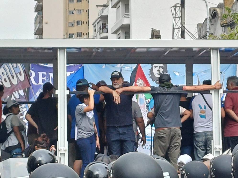 Un corresponsal de NacPop estuvo en el Puente Pueyrredón.